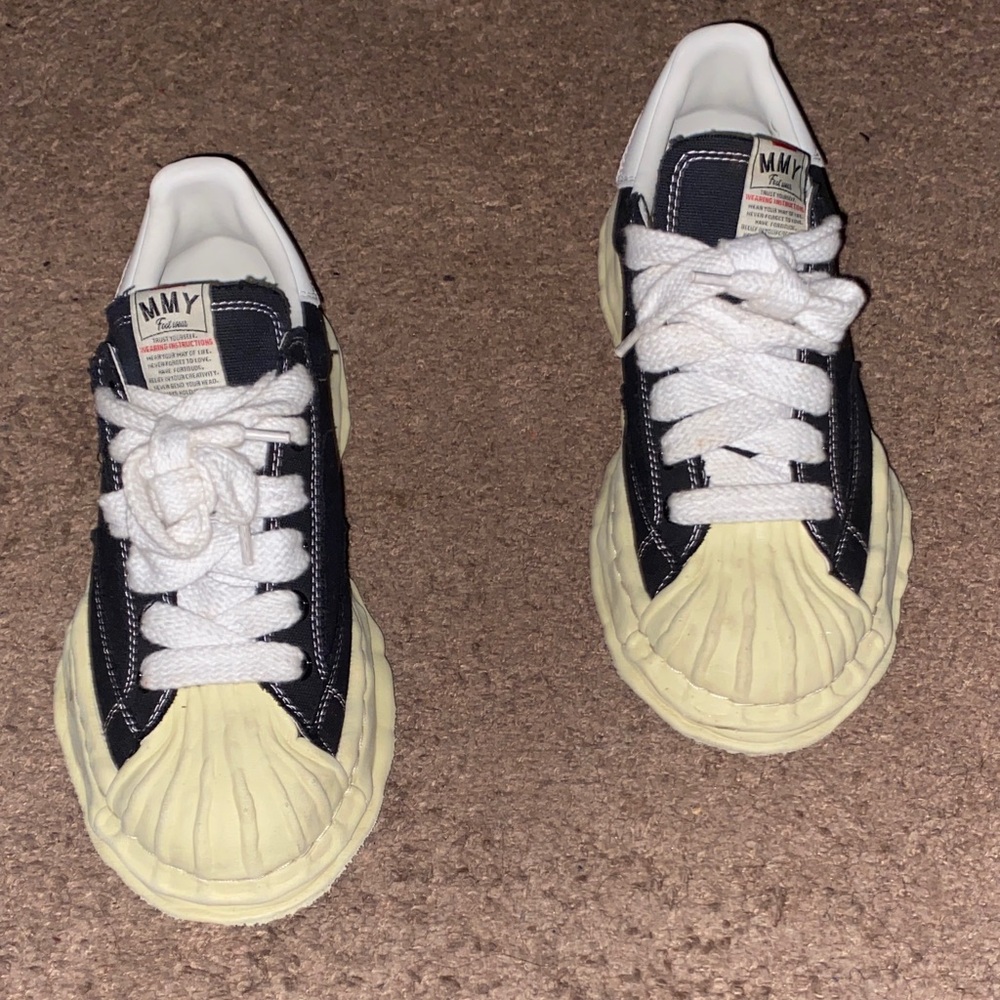 Men Shoes in Black and Cream